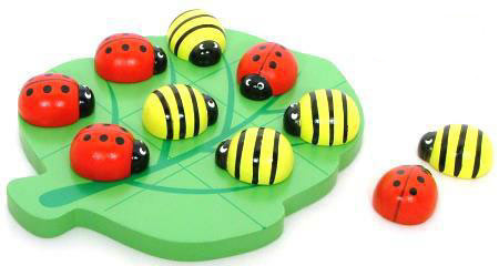 Wooden Naughts & Crosses Ladybug & Bee