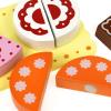 Wooden Toy Cutting Cakes Detail