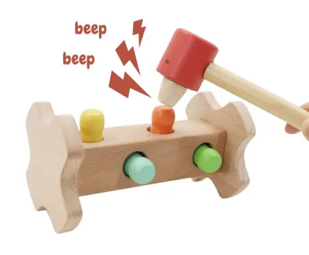 Woodpecker Squeaking Hammer Bench